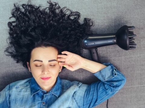 Come si usa il diffusore per capelli ricci