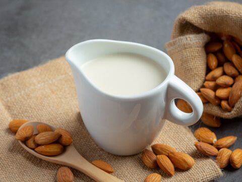 5 idee per utilizzare il latte di mandorla
