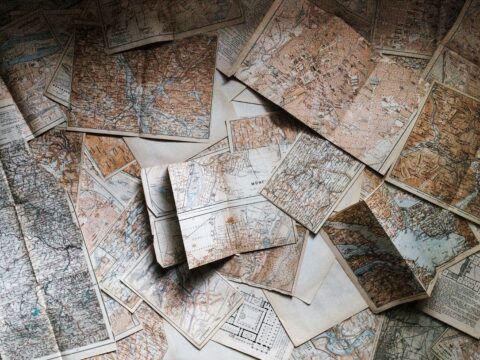 Come riciclare delle vecchie cartine geografiche