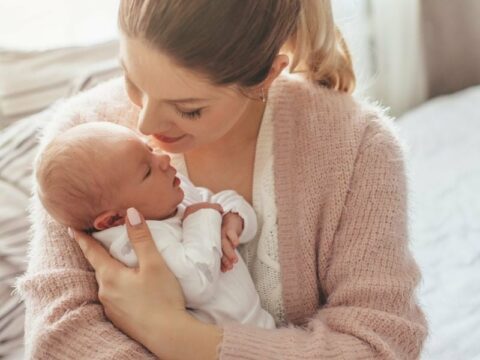 Come vestire un neonato bene