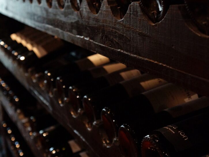 Come realizzare delle rastrelliere e dei porta vino dai fa te