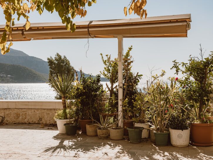 Come rendere più fresco un terrazzo d'estate