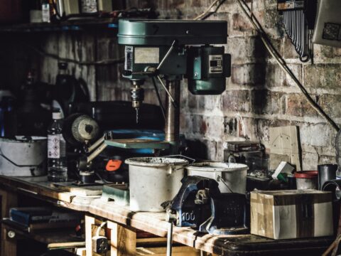 Come illuminare il garage senza corrente