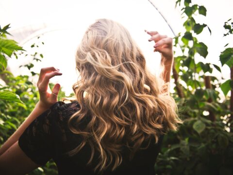 Come rendere più forti i capelli in 3 mosse