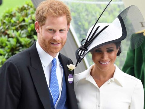 Harry e Meghan inseguiti dai paparazzi: «Sfiorata la tragedia». Ma è polemica