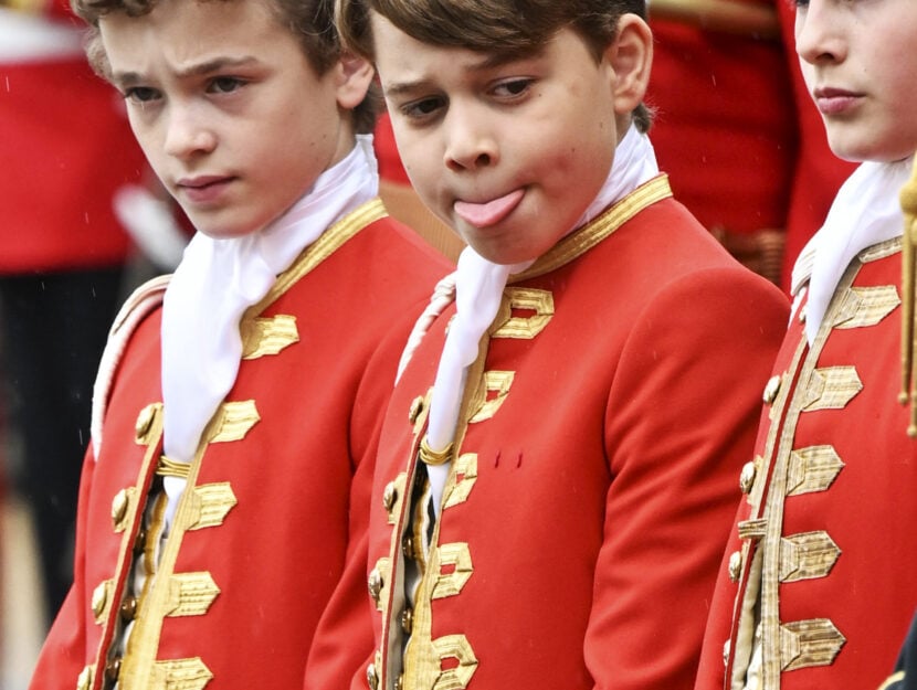 Il principe George all'incoronazione del nonno, Carlo III