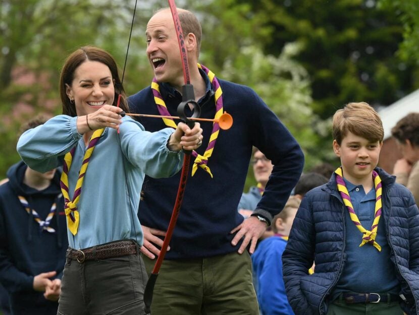 I principi di Galles portano i figli a fare volontariato con gli scout per il terzo Upton Scout Group di Slough
