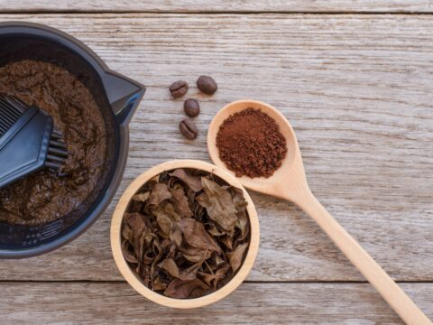 Come tingersi i capelli col caffè