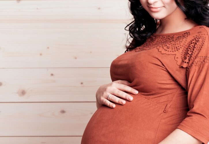 Abbigliamento premaman novità 2018 2019: meglio largo o stretch? Ecco tutti i consigli
