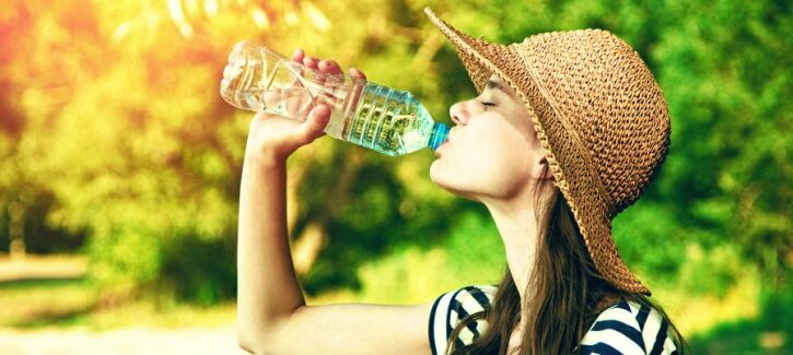 Acqua e salute: bisogna davvero berne molta?