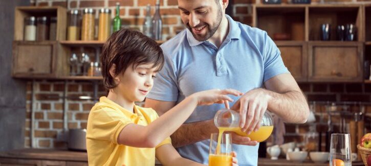 Adolescenti saltano colazione e la cena è il pasto principale