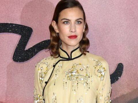 Alexa Chung è il volto di L'Oreal Professionnel per il 2018, ecco le novità