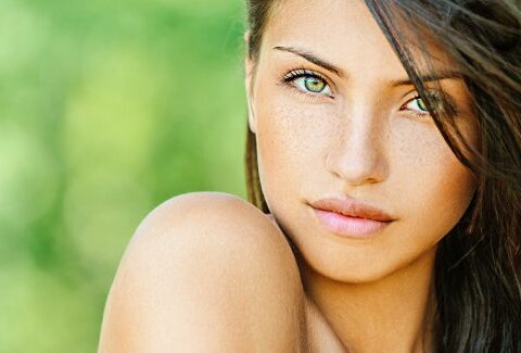 Bellezza al naturale, come avere un viso bello senza trucco