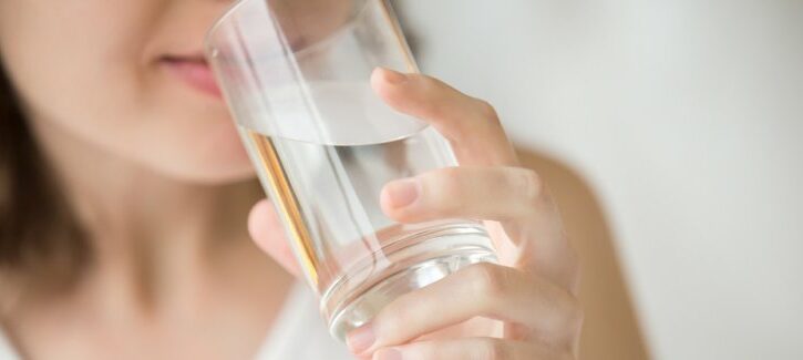 Bere tanta acqua aiuta a dimagrire