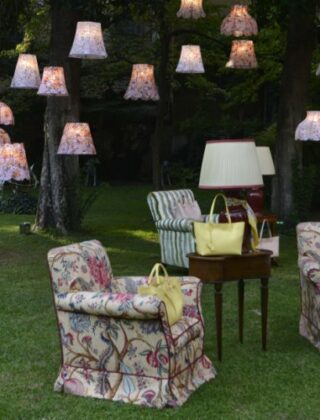 Borse Alviero Martini Primavera Estate 2018, la collezione Flower Garden presentata con un party esclusivo