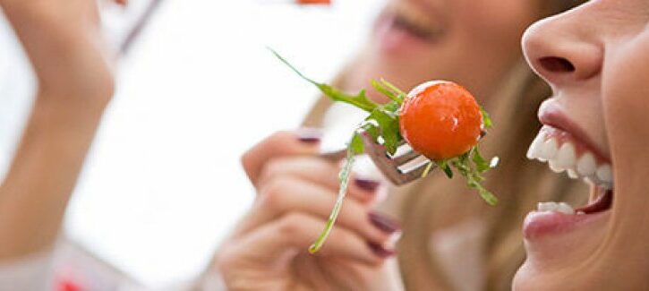 Capelli sani e belli: ecco la dieta adatta
