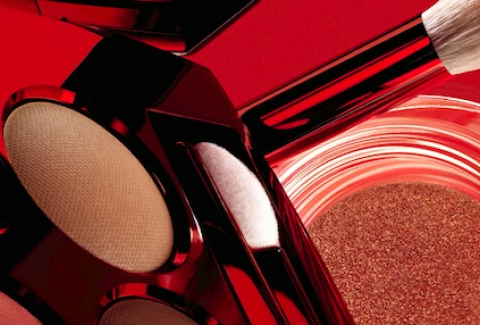 Chanel, inno al rosso per l’autunno: ecco la Rouge Collection N.1