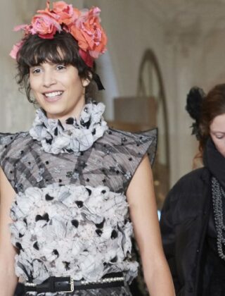 Chanel Métiers D'Art 2017, la sfilata al Ritz: curiosità sull'Hotel in cui visse Gabriele Chanel e i pezzi più belli della collezione