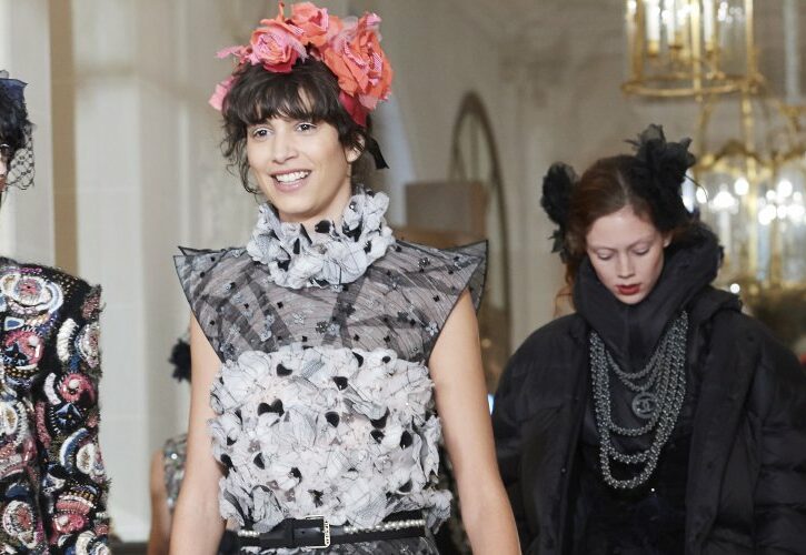 Chanel Métiers D'Art 2017, la sfilata al Ritz: curiosità sull'Hotel in cui visse Gabriele Chanel e i pezzi più belli della collezione