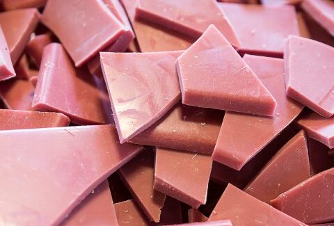 Cioccolato rosa colora Milano per la salute delle donne
