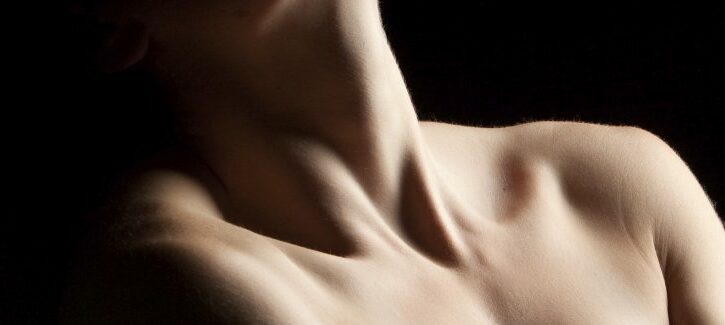Collarbone: le clavicole sporgenti diventano una 