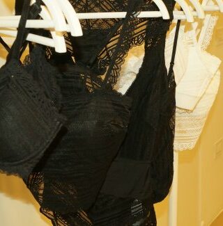 Collezione Oysho Autunno Inverno 2018-2019 intimo e gymwear tra rosa e pizzo