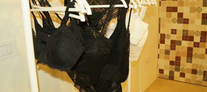Collezione Oysho Autunno Inverno 2018-2019 intimo e gymwear tra rosa e pizzo
