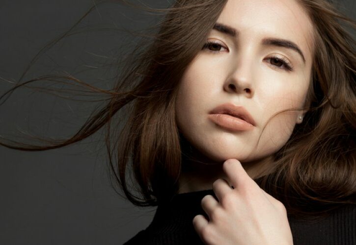Colore capelli tendenze autunno inverno 2019, la rivincita delle castane e tutti gli altri trend