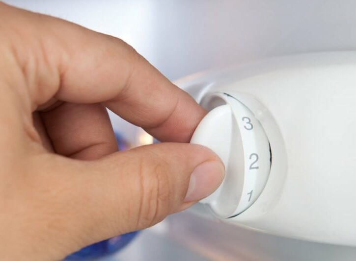 Come identificare problemi al termostato del frigorifero?