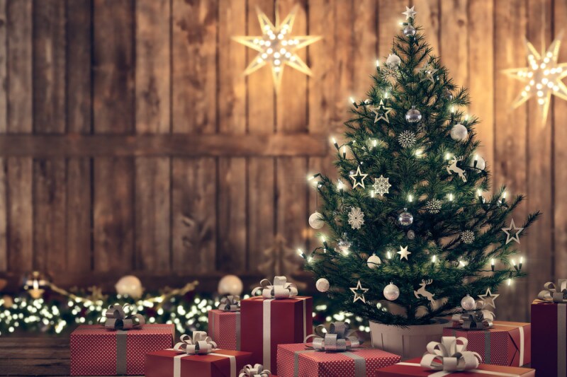 Come Montare Le Luci Sull'albero Di Natale Come applicare le luci sull'albero di Natale - Donna Moderna