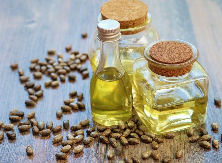 Come aumentare la crescita delle ciglia con l'olio di ricino