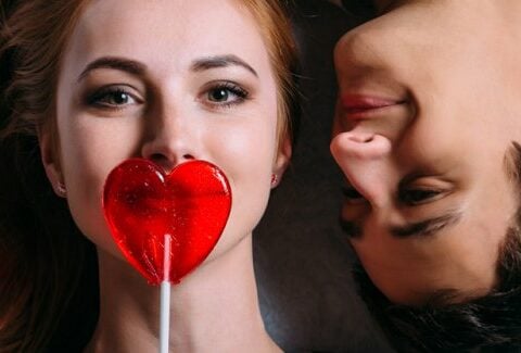 Come capire se gli piaci: tutti i segnali