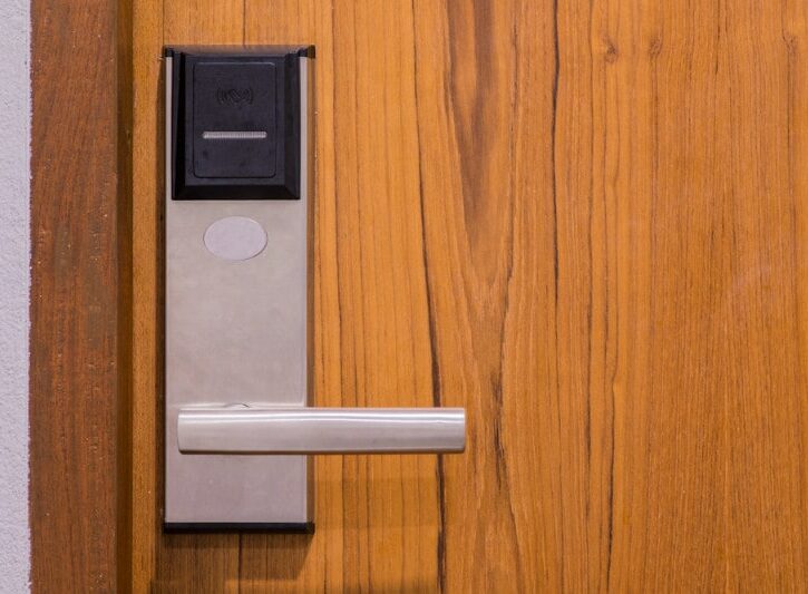 Come collegare un'elettroserratura