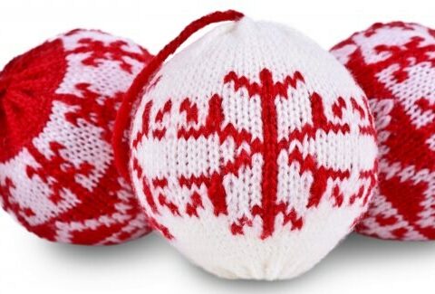Come creare palline di Natale con la lana