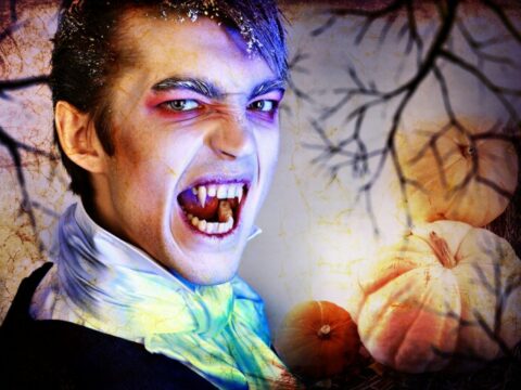 Come creare un trucco da Conte Dracula per Halloween