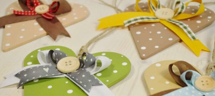 Come decorare dei cuori in legno per San Valentino