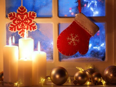 Come decorare le finestre per Natale