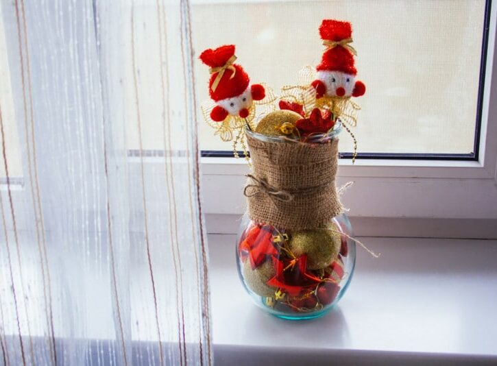 Come decorare un vaso di vetro in stile natalizio - Donna Moderna