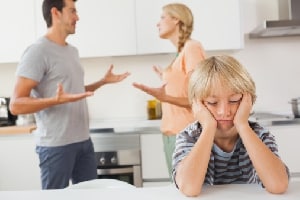 Come riuscire a dominare i sentimenti nei confronti dell'ex in presenza dei figli