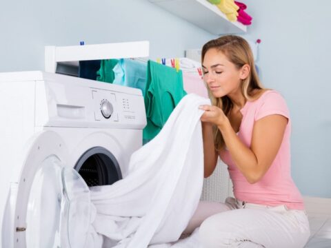 Come eliminare i pidocchi da vestiti e lenzuola
