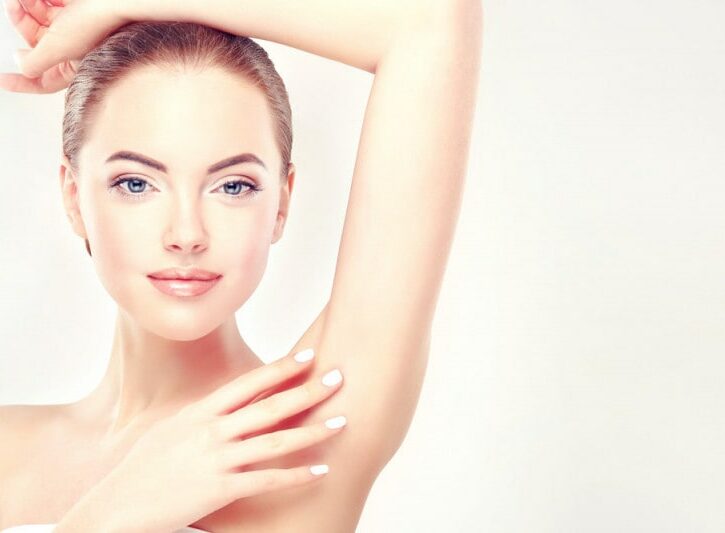 Come eliminare il cattivo odore dalle ascelle con rimedi naturali