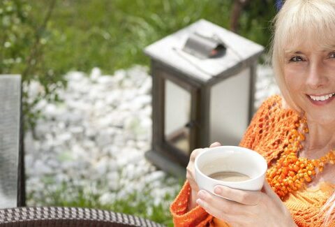 Come non ingrassare in menopausa: i consigli per contrastare l'aumento di peso