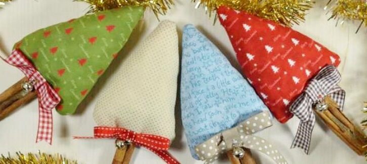 Come fare gli alberi di Natale con stoffa e bastoncini di cannella