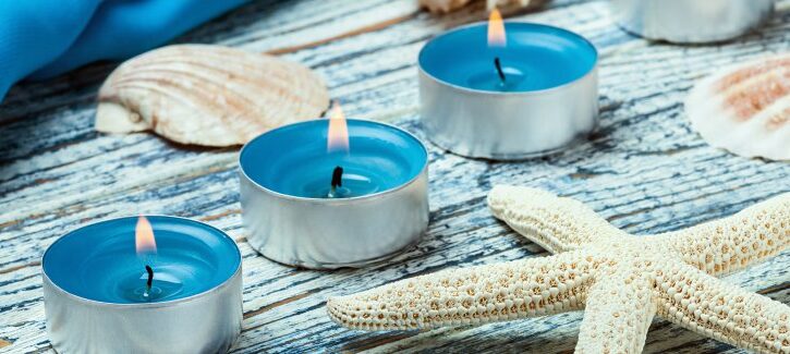 Come fare delle luci con le conchiglie trovate sulla spiaggia