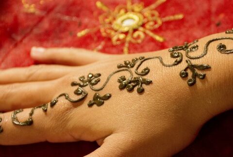 Come fare i tatuaggi all’henné in casa, la guida