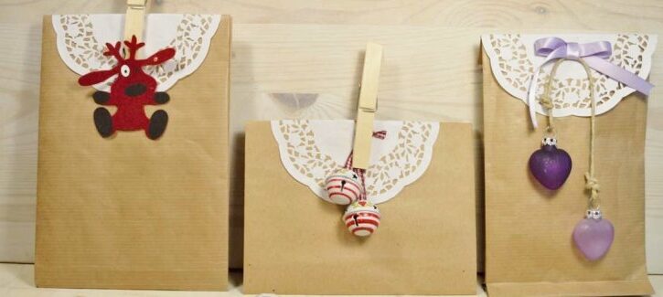Come fare i pacchetti regalo di Natale con la carta da pacchi
