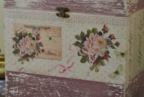 Come fare un portagioie di legno shabby chic