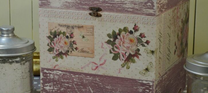 Come fare un portagioie di legno shabby chic