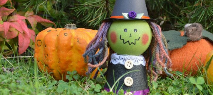 Come fare un pupazzo a forma di strega per Halloween