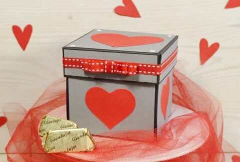 Come fare una scatola con i cuori per San Valentino